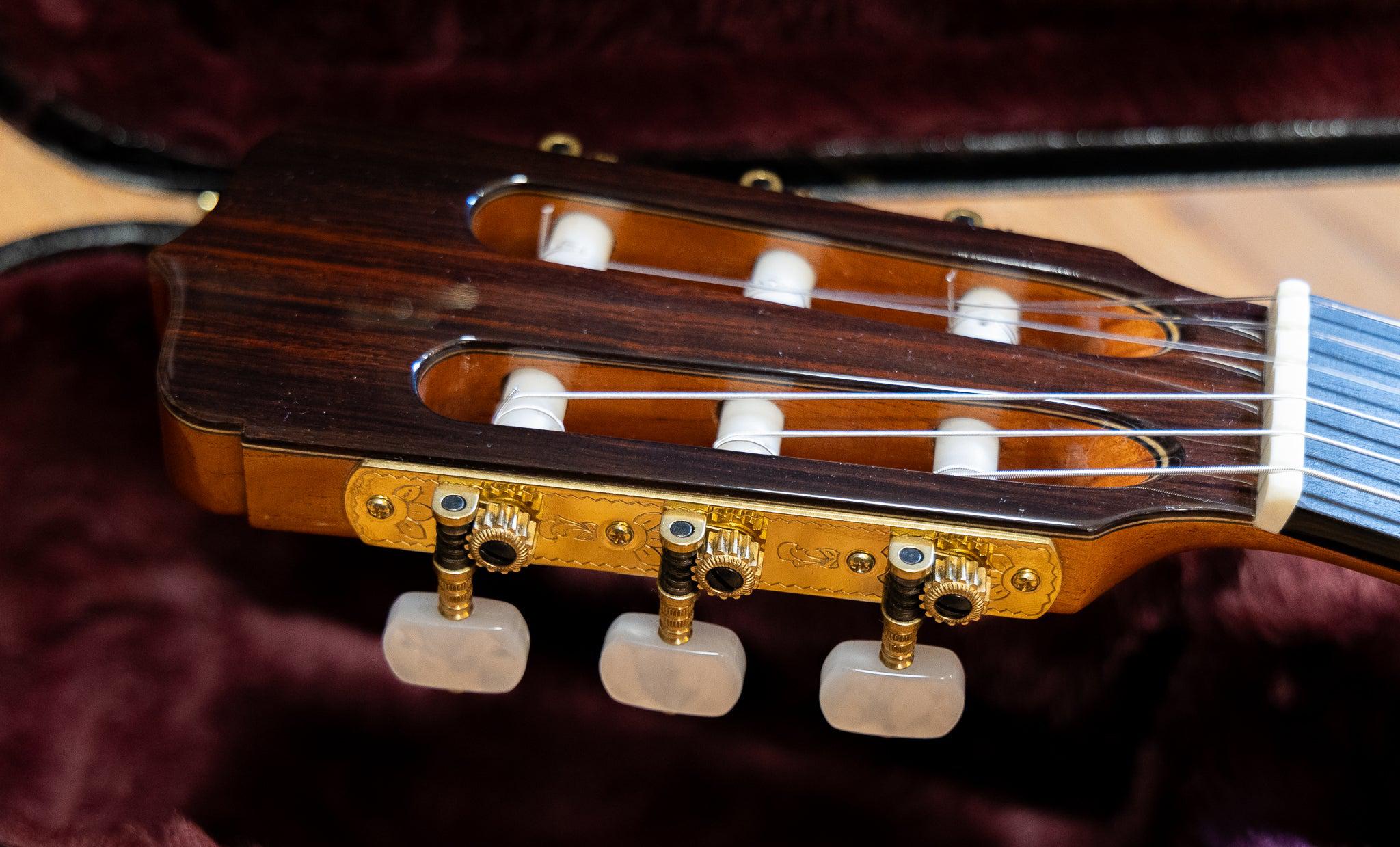 Ramirez Cut 2 Spruce - Cutaway Classical Guitar w/ Fishman Prefix Pro Blend Preamp