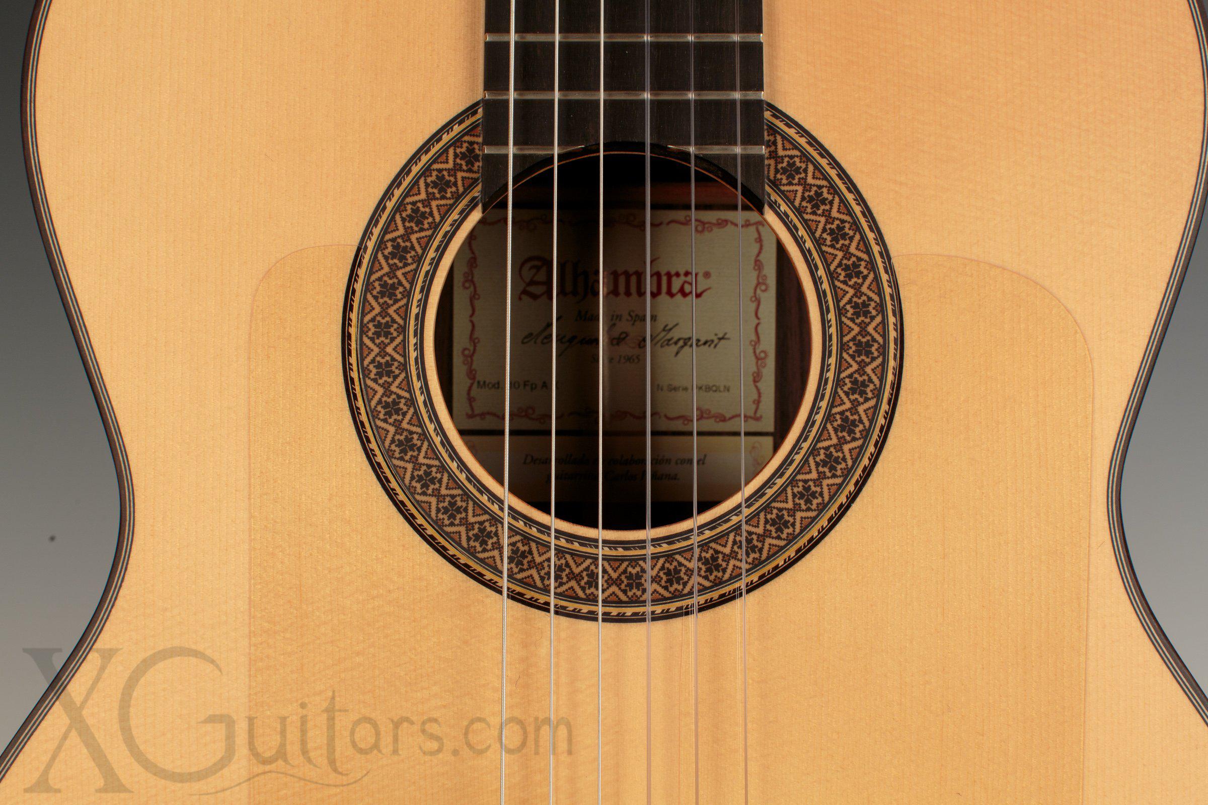 Alhambra 10Fp Pinana Spruce - Negra Flamenco Guitar