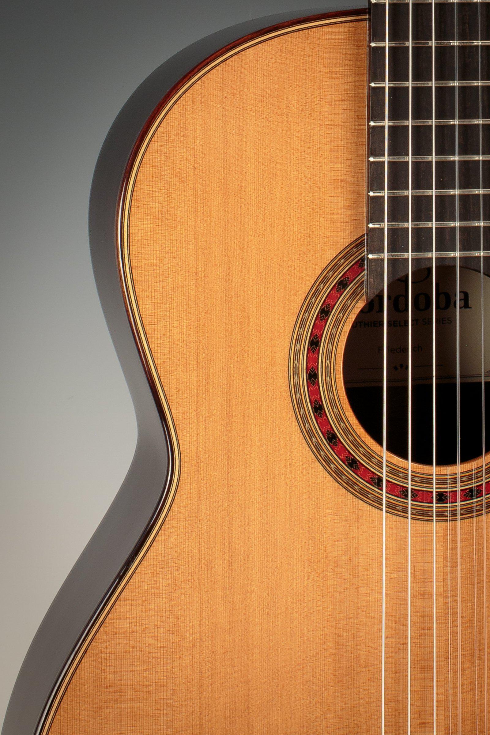 Córdoba Folding Wood Footstool - Cordoba Guitars