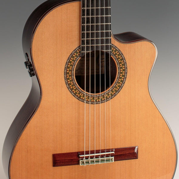 アコースティックギター　alhambra 61IQQDK1ycL._UF350,350_QL50_.jpg