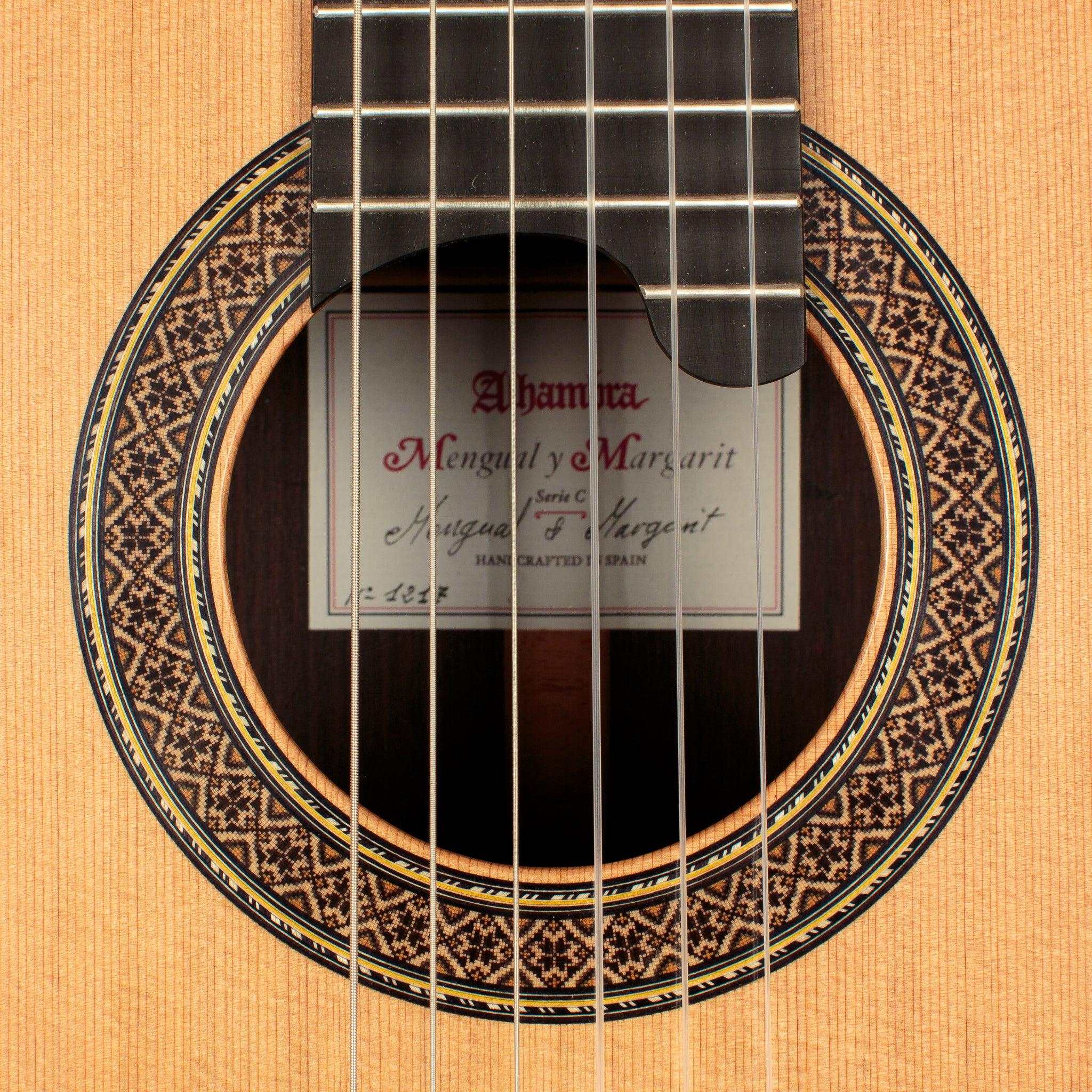 Alhambra Mengual y Margarit Serie C Classical Guitar Cedar Top Made in