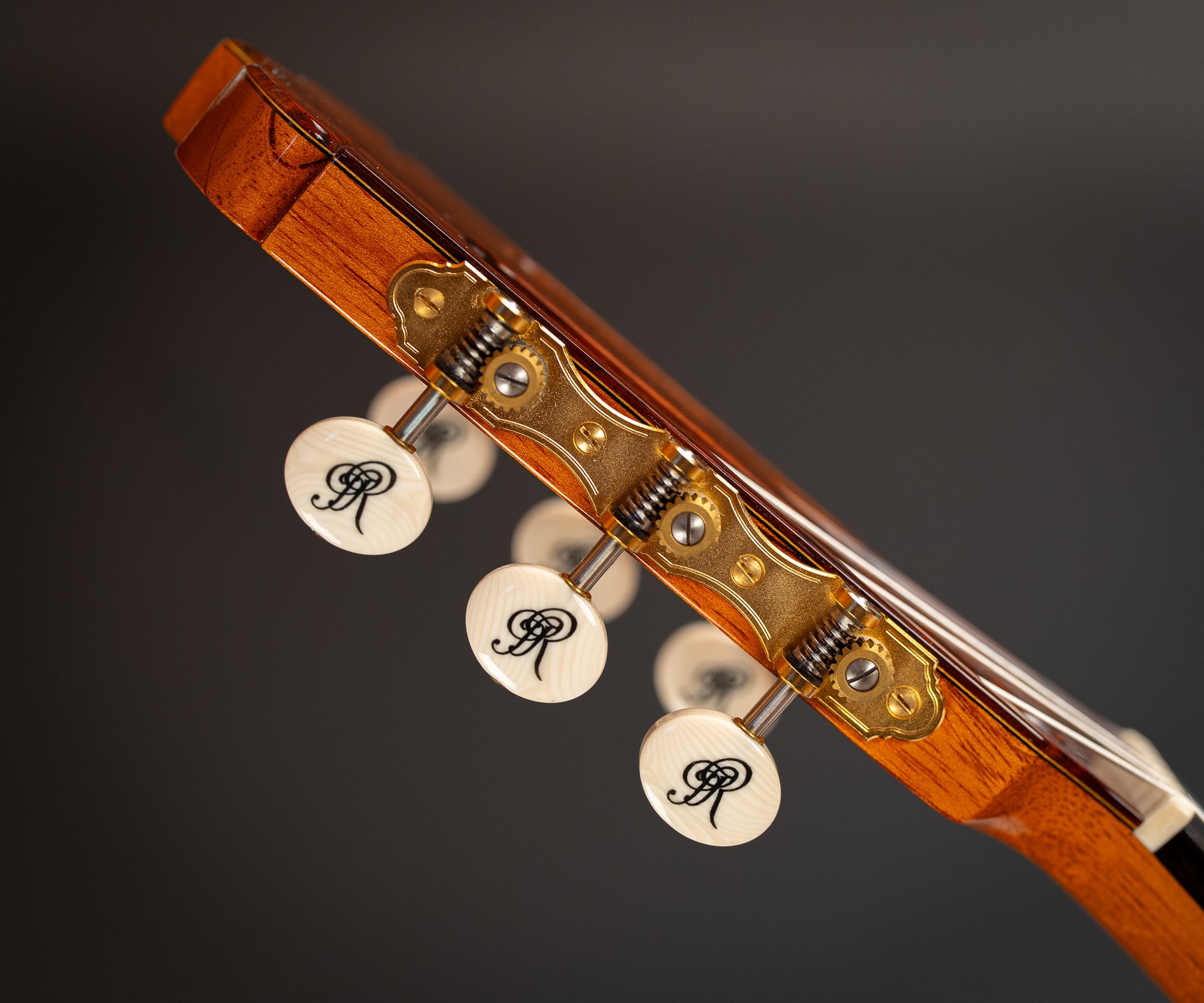 Ramirez 1A Traditional - Cedar Top Classical Guitar