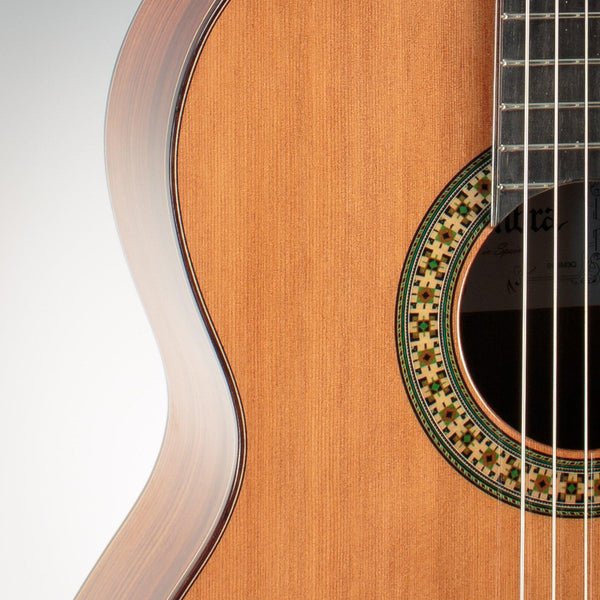 Alhambra 4p classical guitar hot sale