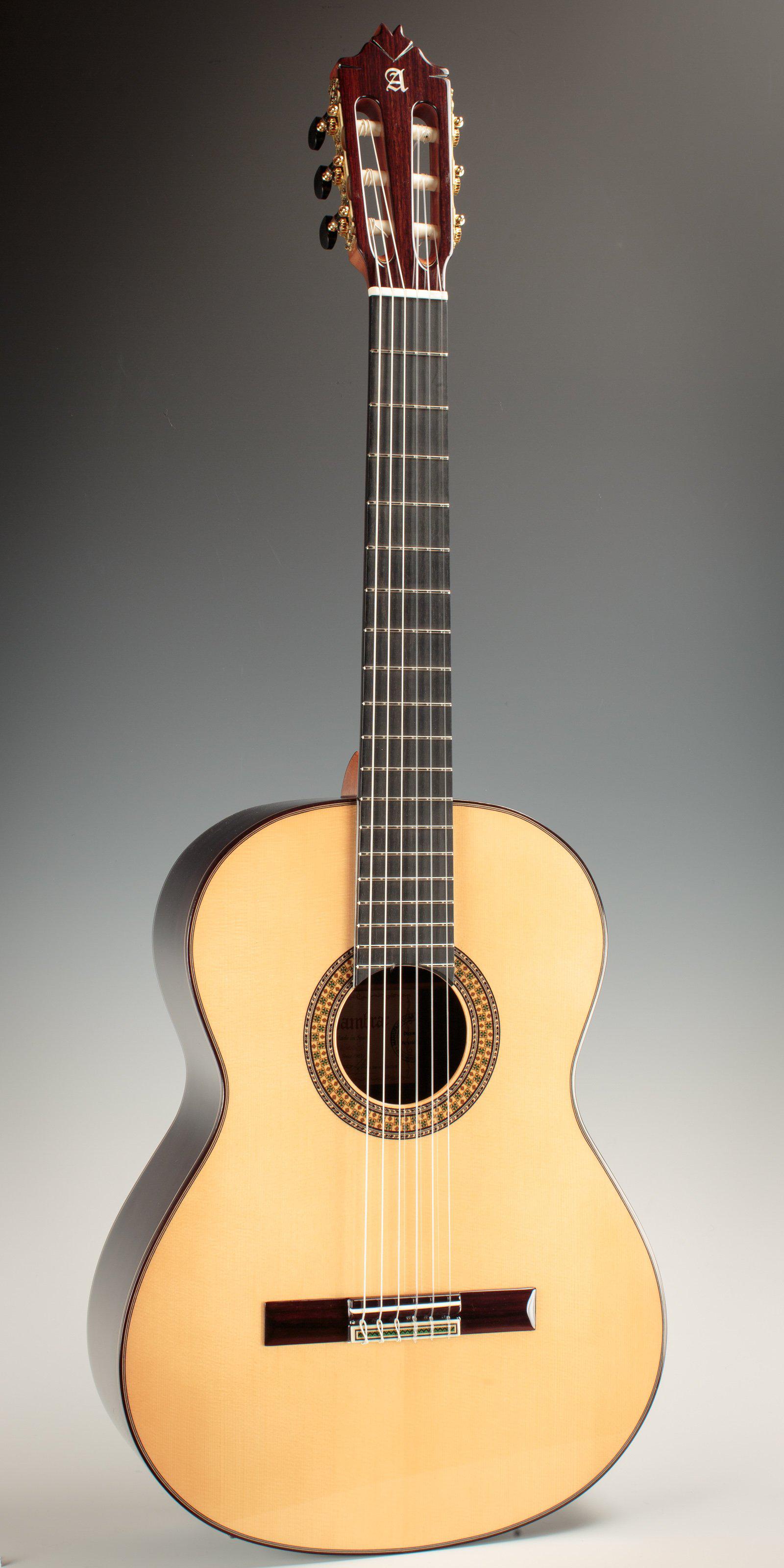 Alhambra 9p Spruce Classical Guitar