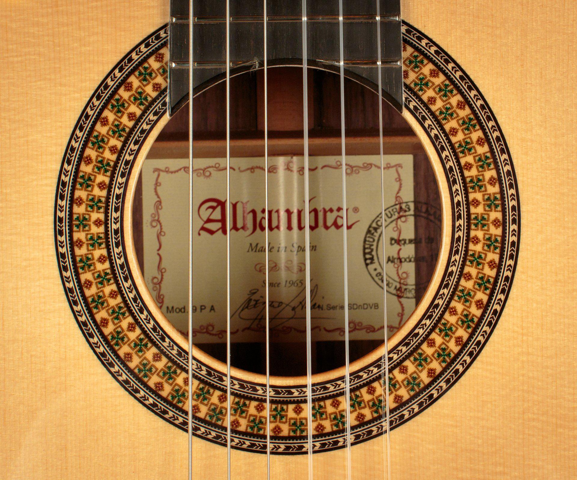 Alhambra 9p Spruce Classical Guitar