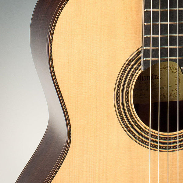 Alhambra Linea Profesional Spruce Top Classical Guitar Made in Spain