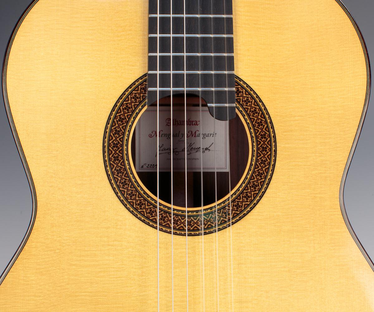 Alhambra Mengual y Margarit Serie C Classical Guitar - Spruce Top