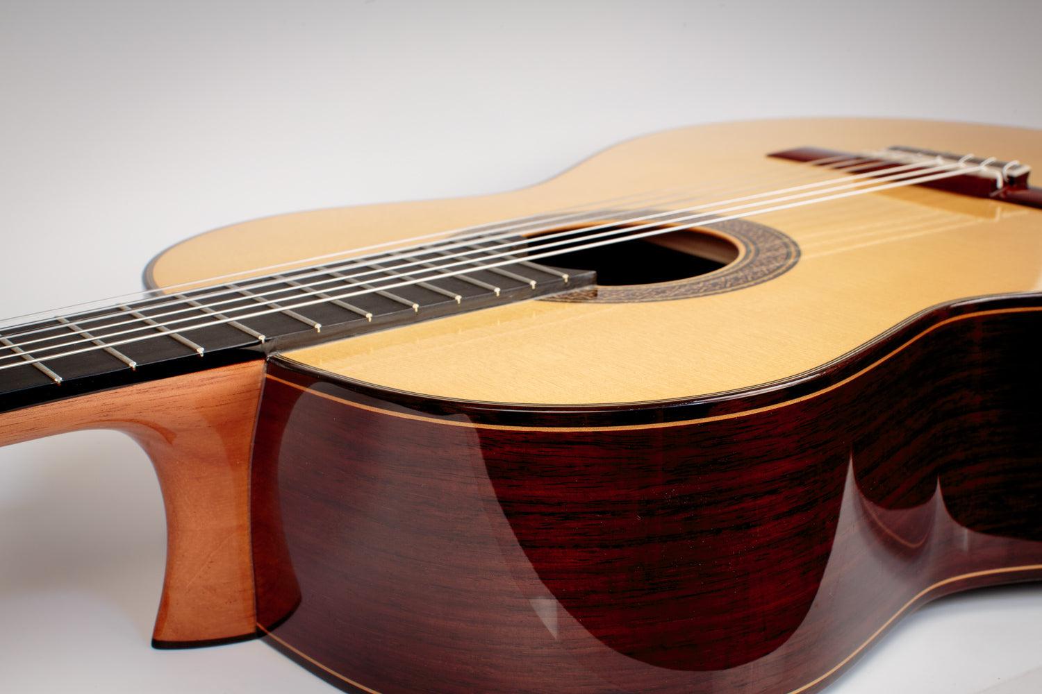 Alhambra Mengual y Margarit Serie C Classical Guitar Spruce Top Made