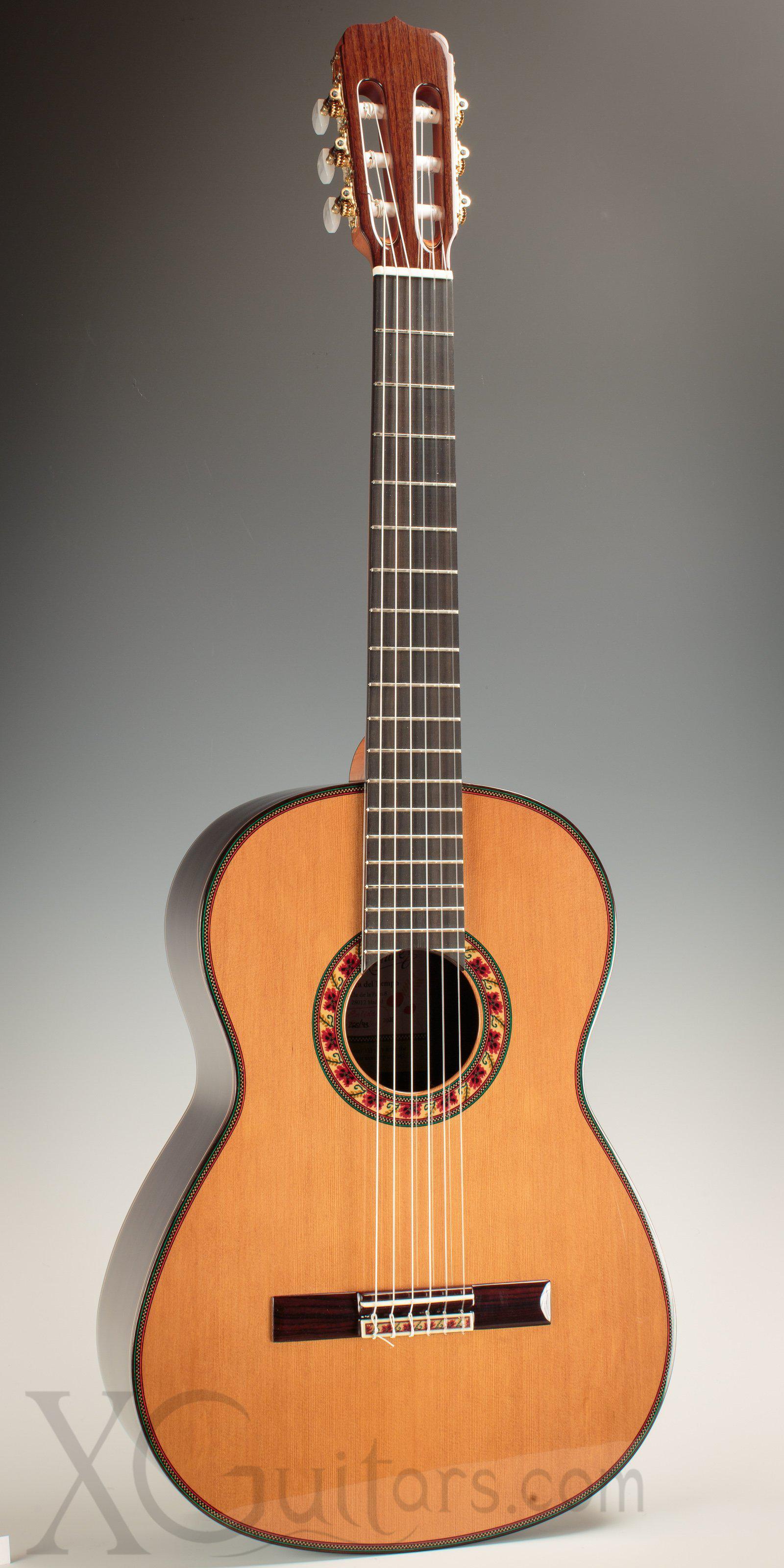 Ramirez Guitarra Del Tiempo Cedar Classical Guitar